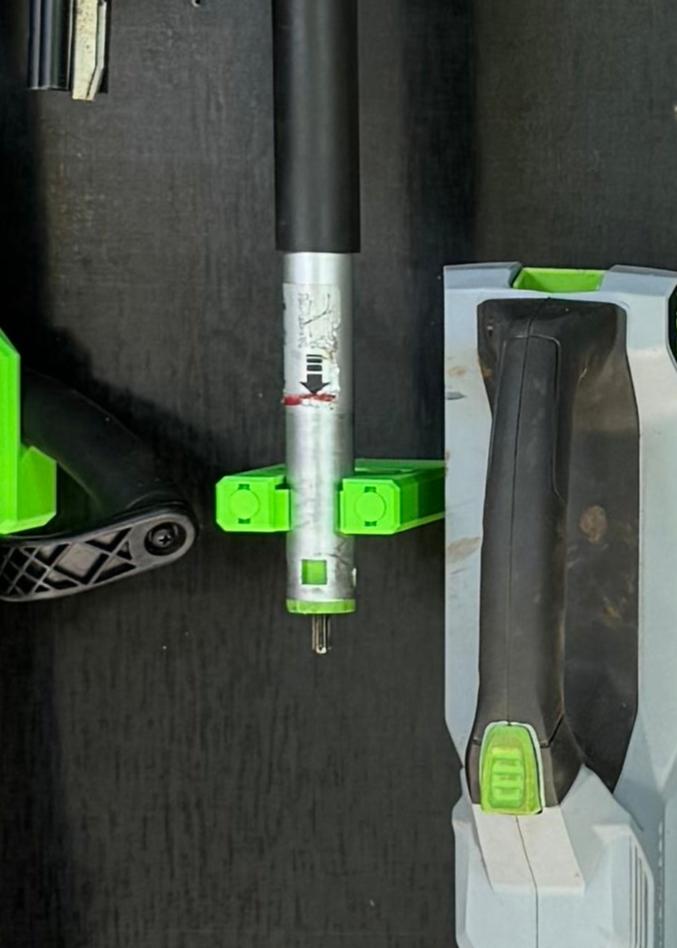 Clip Bracket (no lock) for Line Trimmers and MultiTools with a 25mm shaft