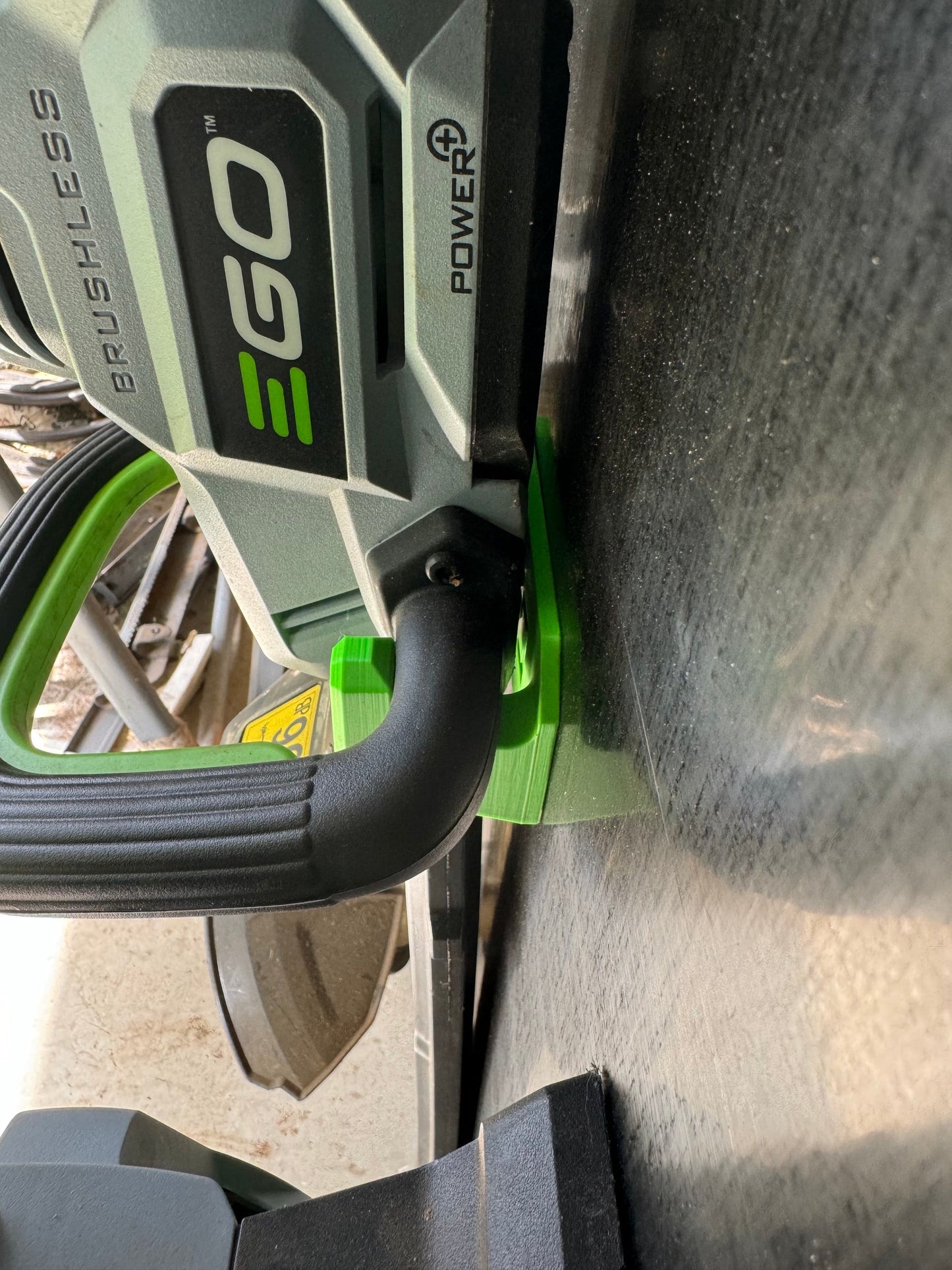 Hedger bracket for EGO power tools HT2410E, HT2600E