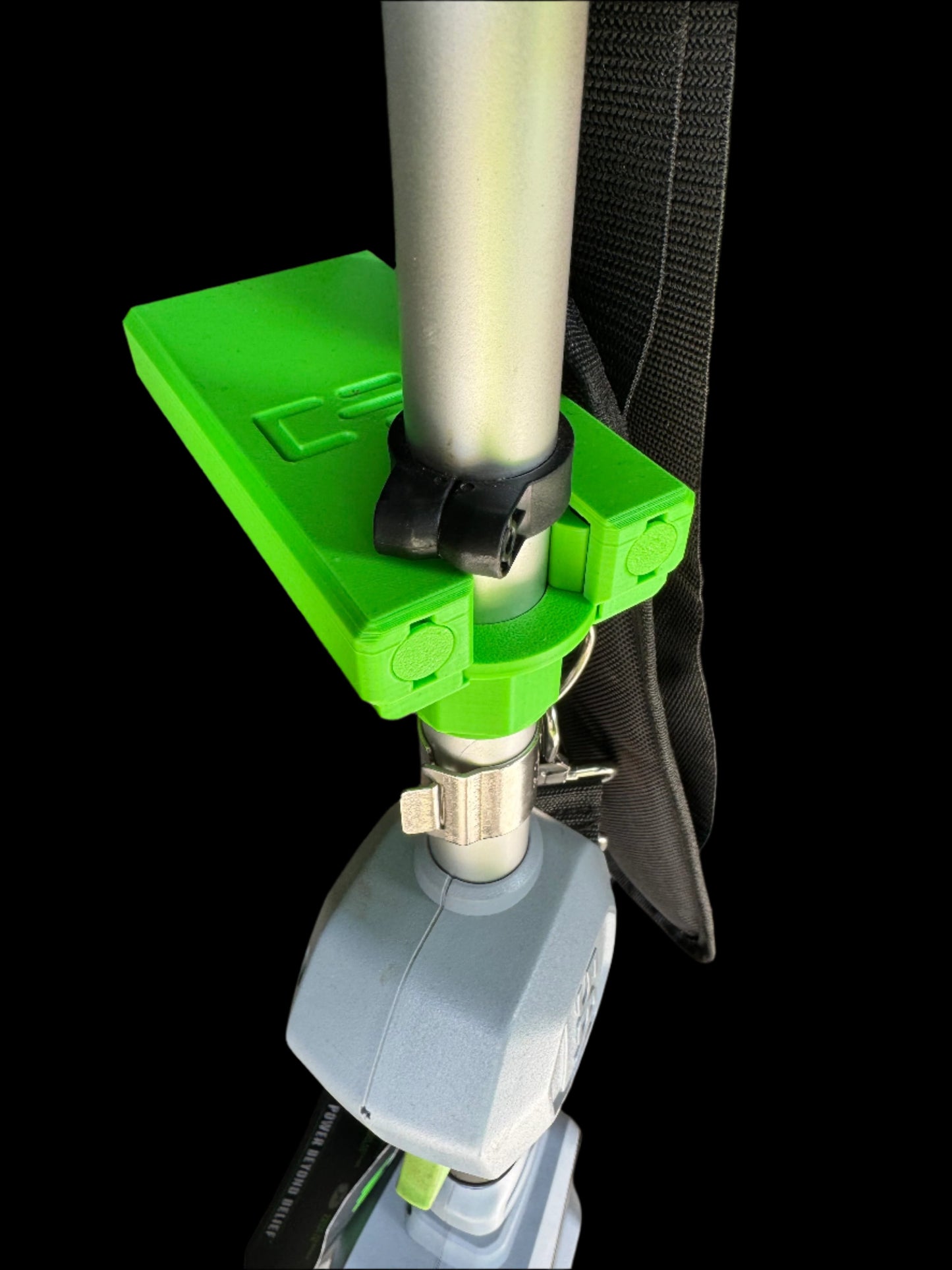 Clip Bracket (Locking Combo) for Line Trimmers and MultiTools with a 25mm shaft